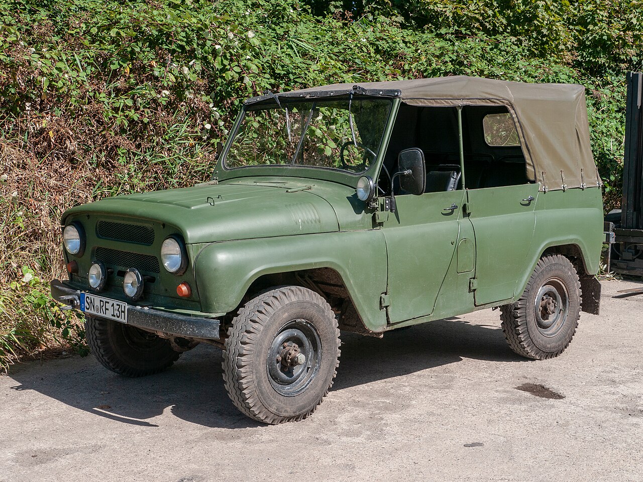 UAZ-469, 12. Internationales Maritimes-Fahrzeugtreffen, Ribnitz-Damgarten ( 1060475).jpg